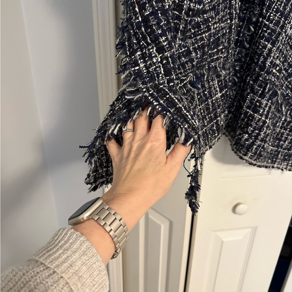 Cape Poncho Black & White!! - Picture 5 of 12